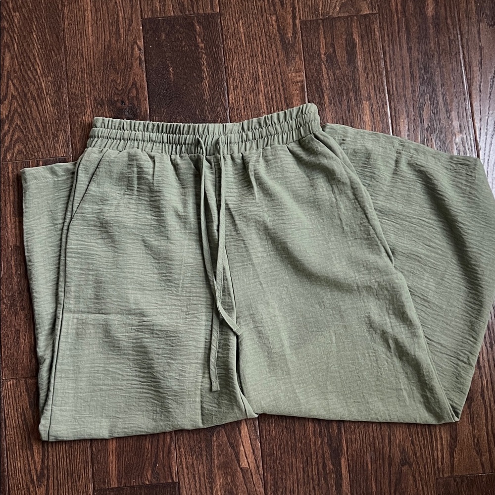 Zenana flowy pants pockets large olive NWOT